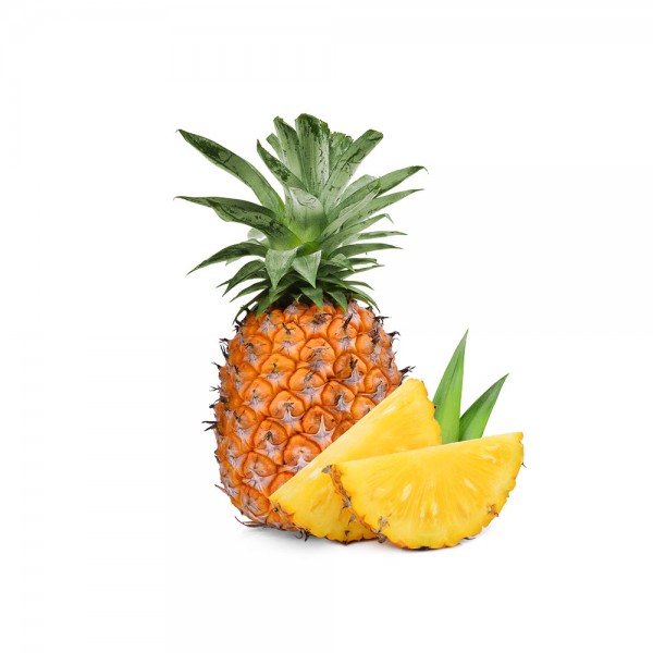 dwie połówki plastra ananasa obok całego ananasa